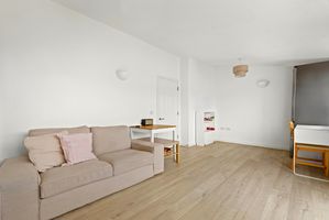 Photo 9- click for photo gallery